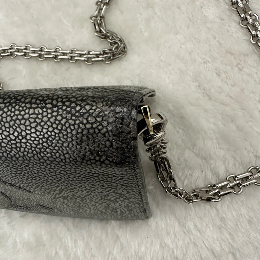 CHANEL Textured Black Crossbody Bag with Silver Chain - Picture 6 of 14